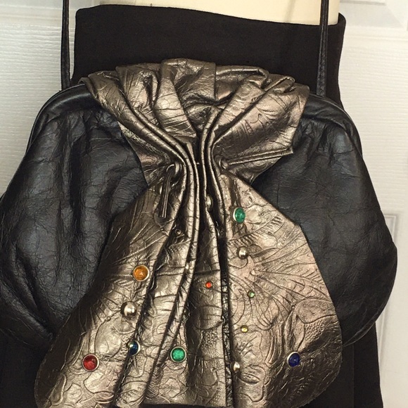 Sturdy Crossbody, Hinged Frame Clutch Purse - Picture 3 of 7